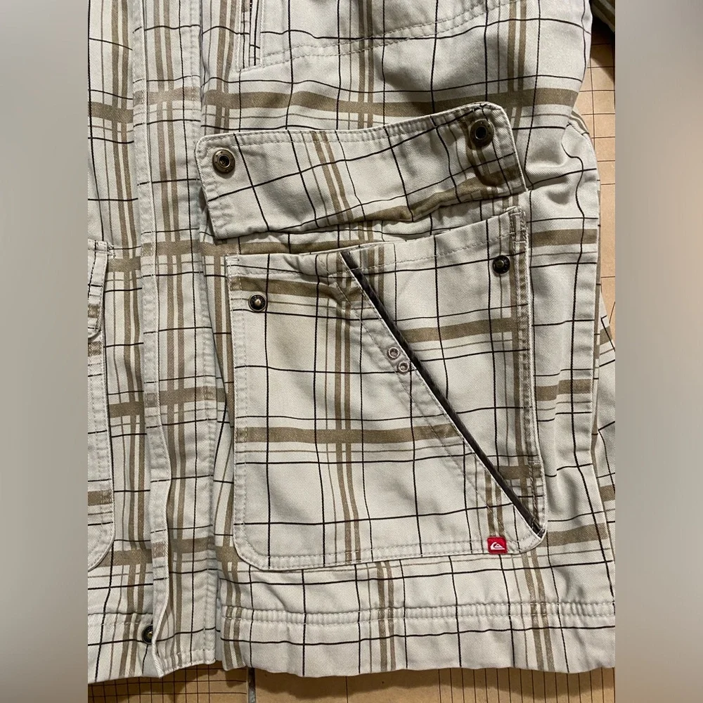Quicksilver Insulated Winter Jacket Ski Snowboard plaid beige